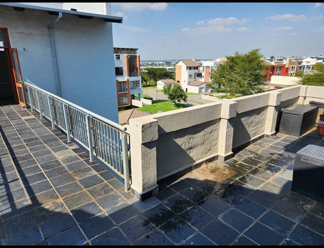 1 BEDROOM FLAT TO LET IN MIDRIDGE PARK